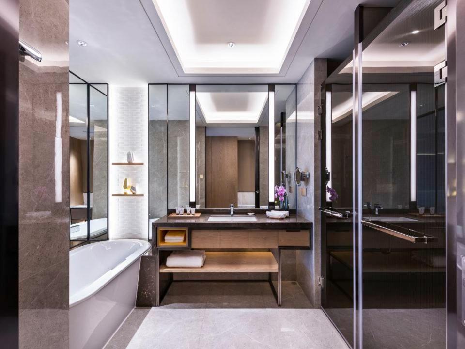 Grand Mercure Shanghai Lingang Exterior photo